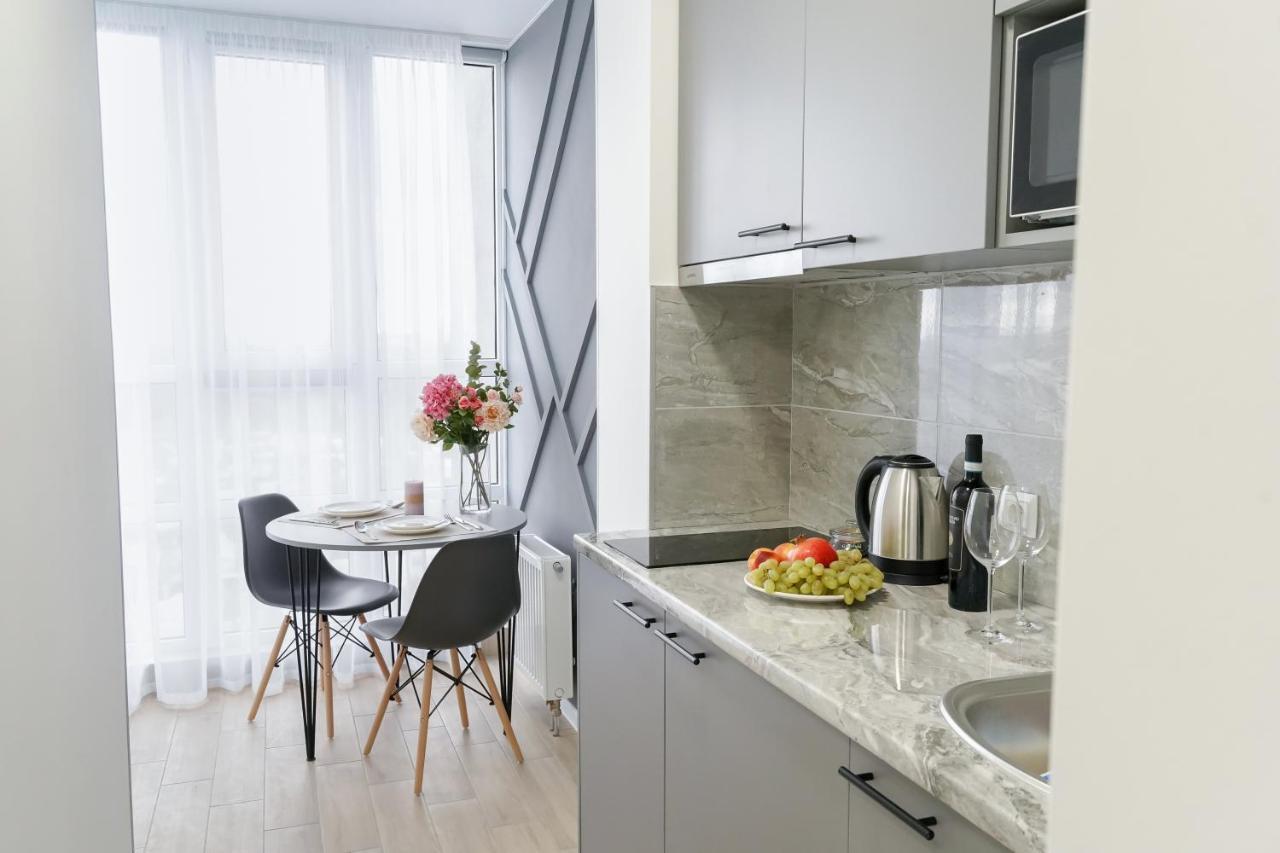 Myfreedom Апартаменти Метро Бориспільська Kiev Exteriör bild